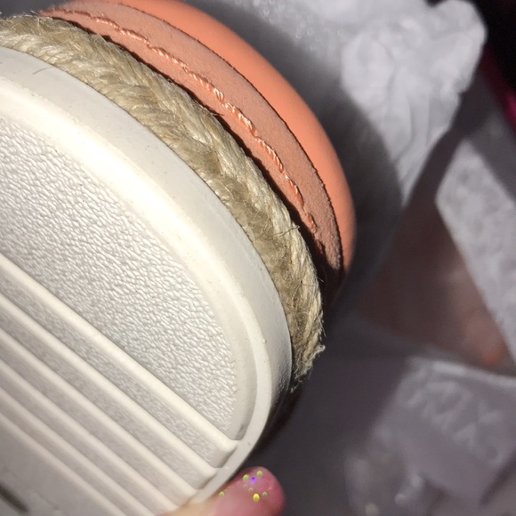 SOLD⭐️Host Pick⭐️ Vince Camuto Rallsan Strappy Rhinestone Sandal Mimosa Women 8W - Picture 8 of 8